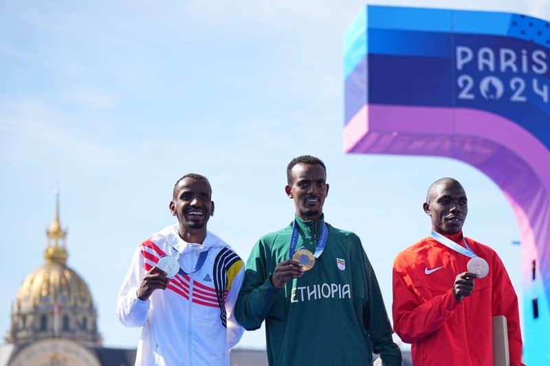 Tola wins Olympic men's marathon as Kipchoge pulls out when last