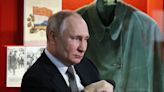 Putin's plan is to 'out-suffer' Ukraine and win by sending hundreds of thousands of Russians to die, retired US general Petraeus says