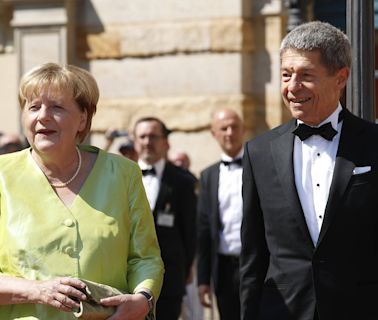 Prof. Dr. Joachim Sauer wird 75: Der Mann hinter Angela Merkel