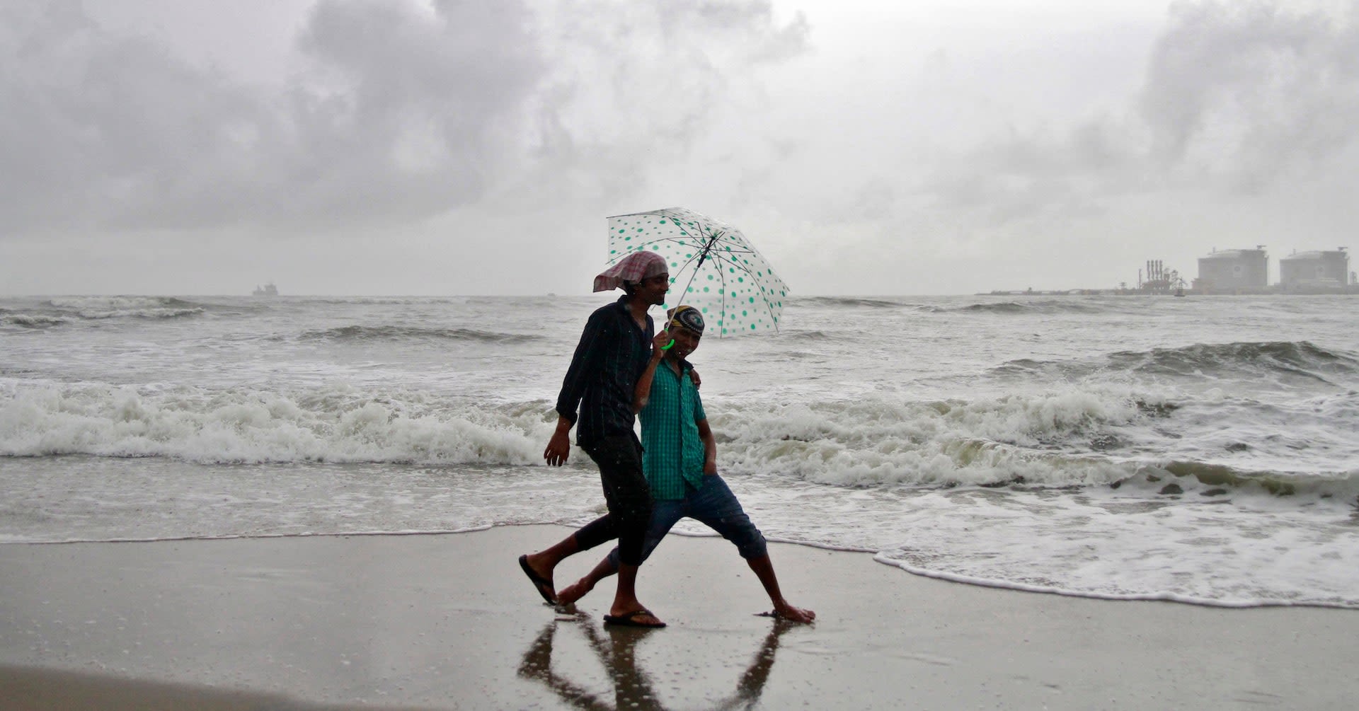 India's critical monsoon rains hit mainland early