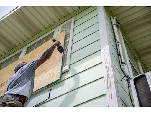 Texas Power Outages Top 2 Million as Beryl Pounds State