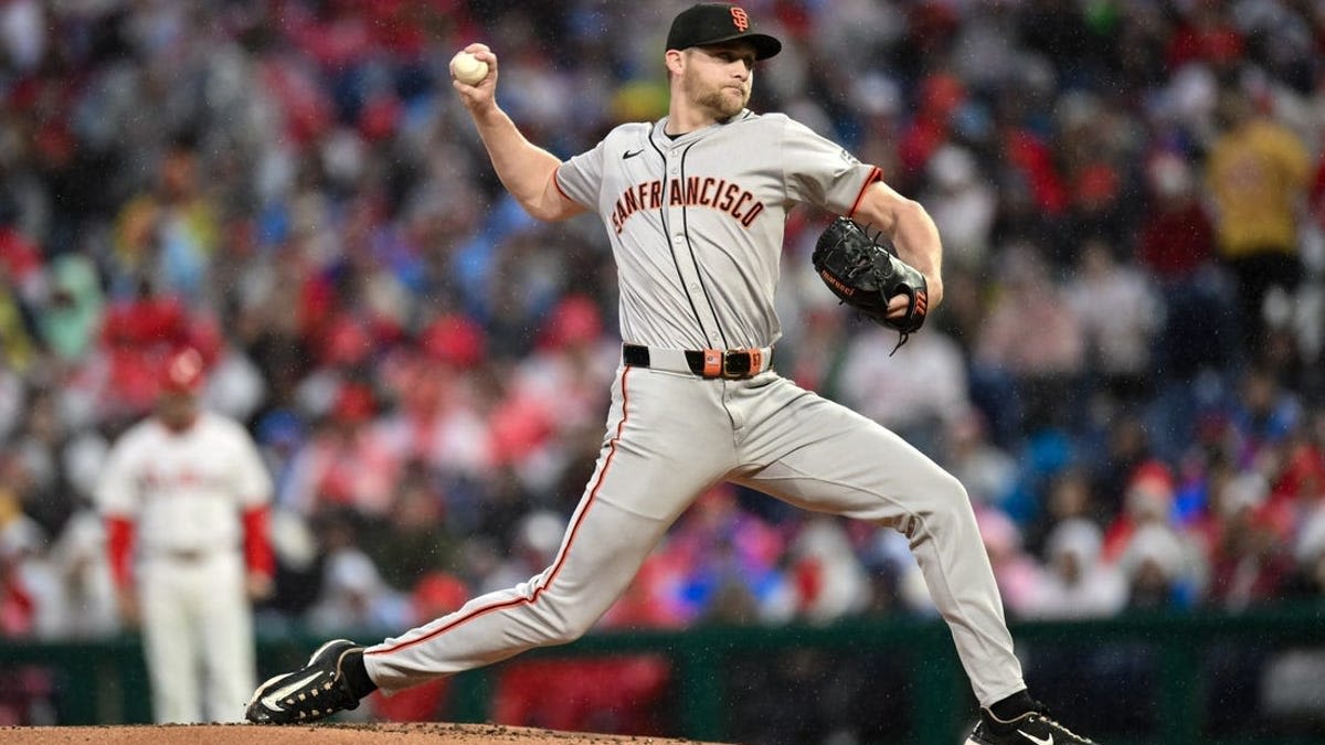 Giants vie for three-game sweep of skidding Rockies