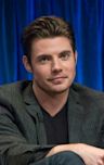 Josh Henderson