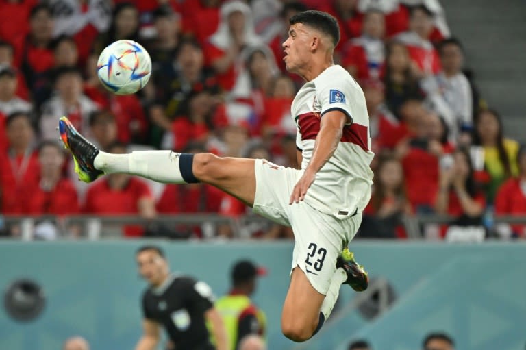 Portugal call up Nunes to replace injured Otavio