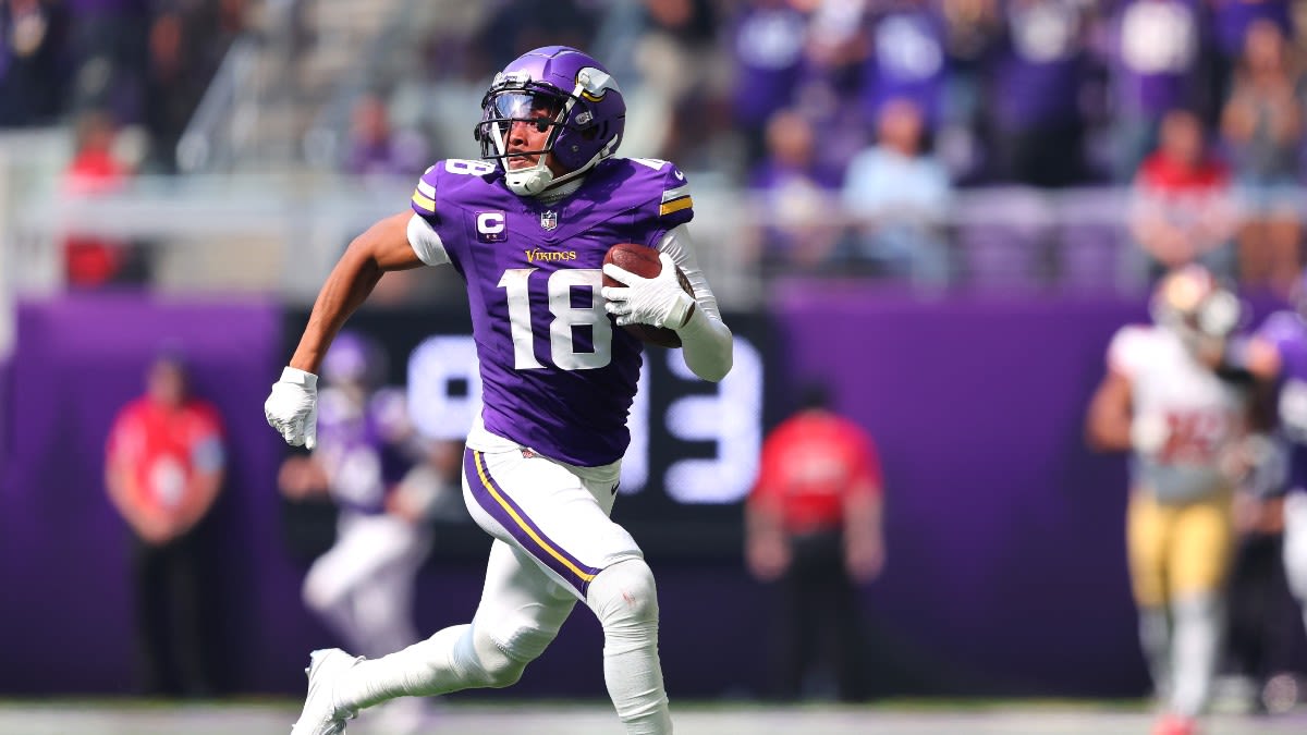 Justin Jefferson's 97-yard TD highlights Vikings' 23-17 win over 49ers