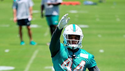 Chris Perkins: Dolphins vets offer advice to rookies — don’t fall asleep, and learn quickly