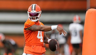 Browns QB Watson 'looks like himself,' rotating days throwing as he recovers from shoulder surgery