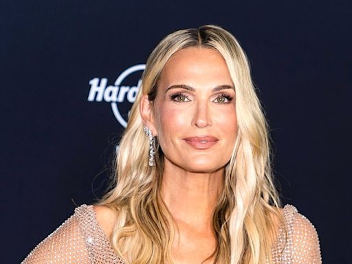 Molly Sims Talks Aging, Sports Illustrated, YSE Beauty and More