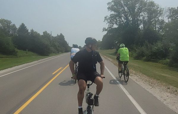 'Backwards Will' Walker: RAGBRAI rider turns heads by riding his bike backwards