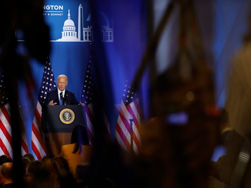 Biden has minor slips at NATO press conference, fails to allay Dem. fears