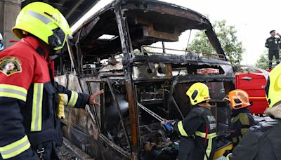 Thailand: At least 25 students dead as school bus with 44 catches fire