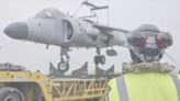 Un Sea Harrier y un helicóptero al museo de Malvinas - Diario El Sureño