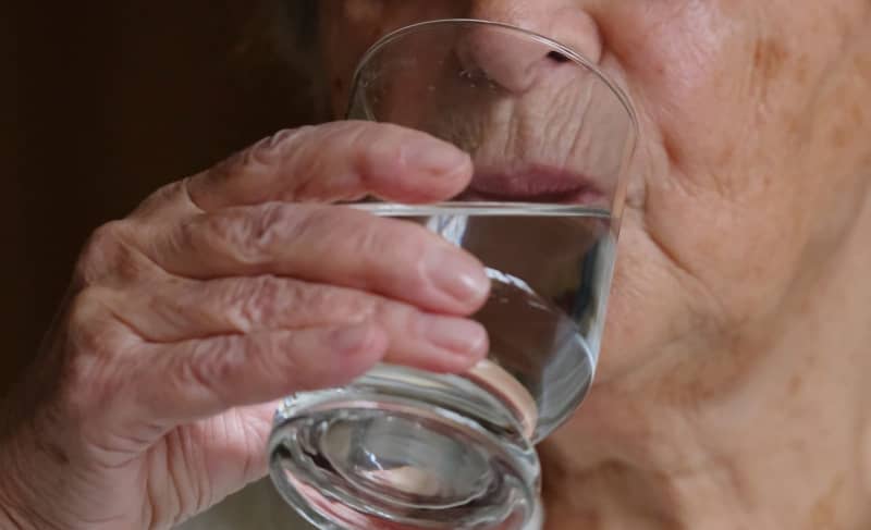 Four tips for older people on staying hydrated in hot weather