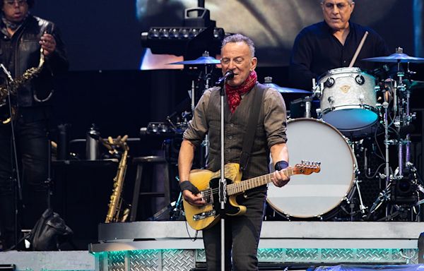 Bruce Springsteen postpones tour dates for the next ten days under ‘doctor’s direction’