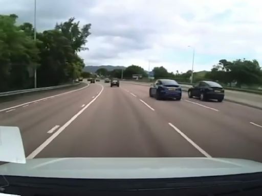 【有片】吐露港公路兩Tesla切線相撞 一司機不顧而去