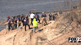 Tunnel collapse kills man digging for copper wire along river, Oklahoma cops say