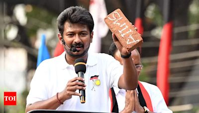 Is Udhayanidhi Stalin fit to step into his dad's shoes? | India News - Times of India