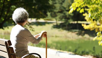 La soledad no deseada, un mal social que daña mente y cuerpo