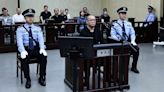 Condenan a muerte a exdirector de banco chino por sobornos millonarios