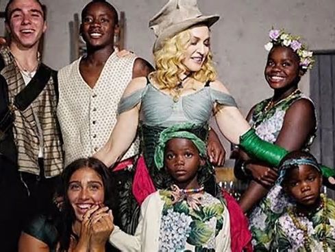 Madonna reflexionó sobre compartir el escenario con sus hijos: “nunca olvidarán este año de sangre, sudor y lágrimas”