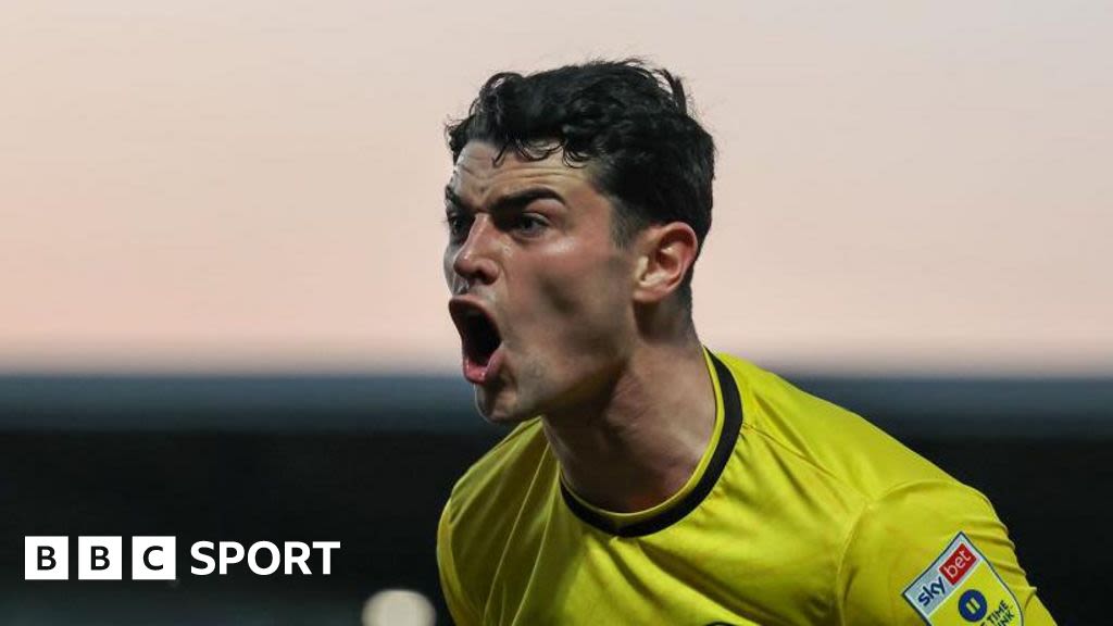Joe Powell leaves Burton for Rotherham on two-year deal