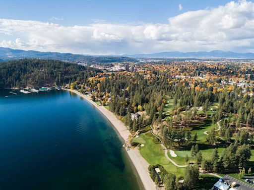 This Gorgeous Lakeside Town Is One of the Best Fall Destinations in the U.S. — and No, It's Not in New England