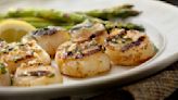 The Best Wine To Pair With Grilled Scallops, According To A Sommelier