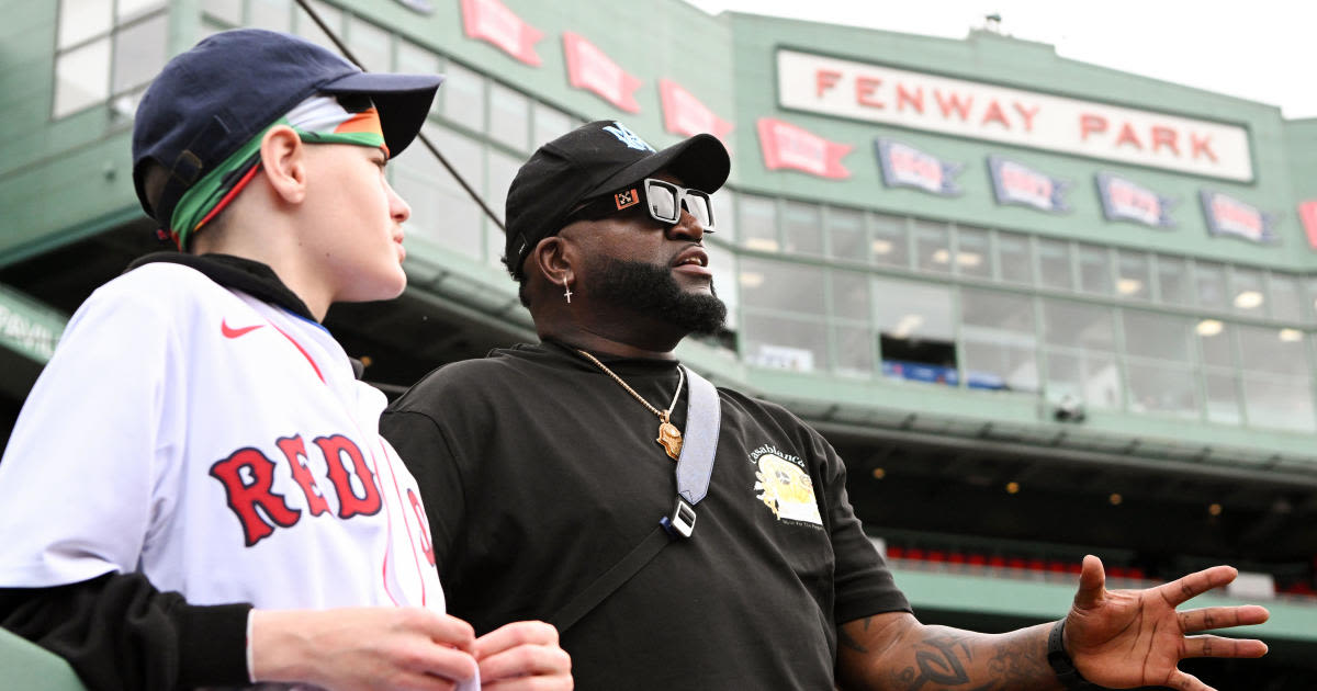 David Ortiz treats Massachusetts boy recovering from kidney transplant to a special evening at Fenway Park