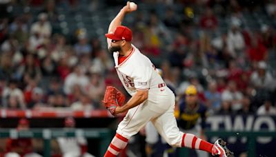 Red Sox trade for Angels righty reliever with 3.71 ERA