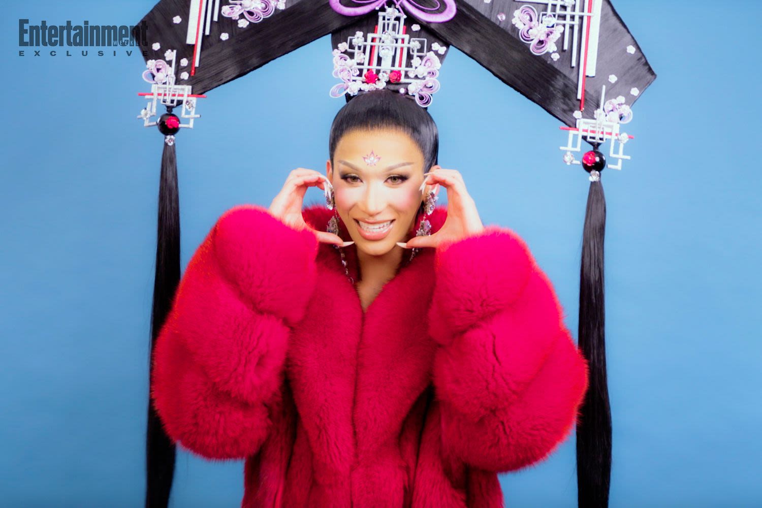 'Drag Race' star Plastique Tiara speaks out against shading social media queens