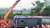 40 injured as bus overturns, falls into ditch on Agra e-way | Kanpur News - Times of India