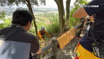 獨家／爬觀音山墜70米邊坡！20歲男險中暑 警消「高溫救援」