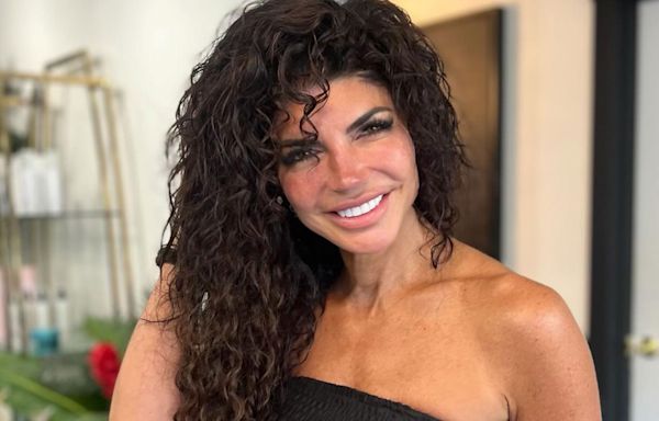 Here's What a Serene Saturday Looks Like at Teresa Giudice's Breathtaking Pool (PHOTO) | Bravo TV Official Site