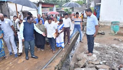 Ensure sanitation in villages, Collector tells officials