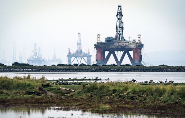 Starmer rejects claims thousands of jobs at risk due to oil and gas stance