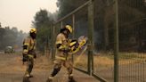 La no profesionalización del cuerpo de bomberos, un problema añadido en Chile
