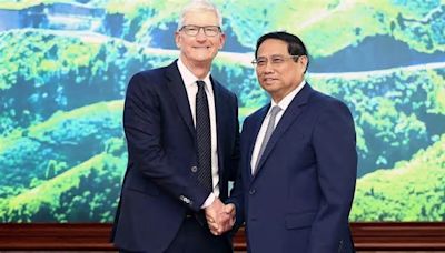 Apple chief executive Tim Cook says he wants to increase investment in Vietnam