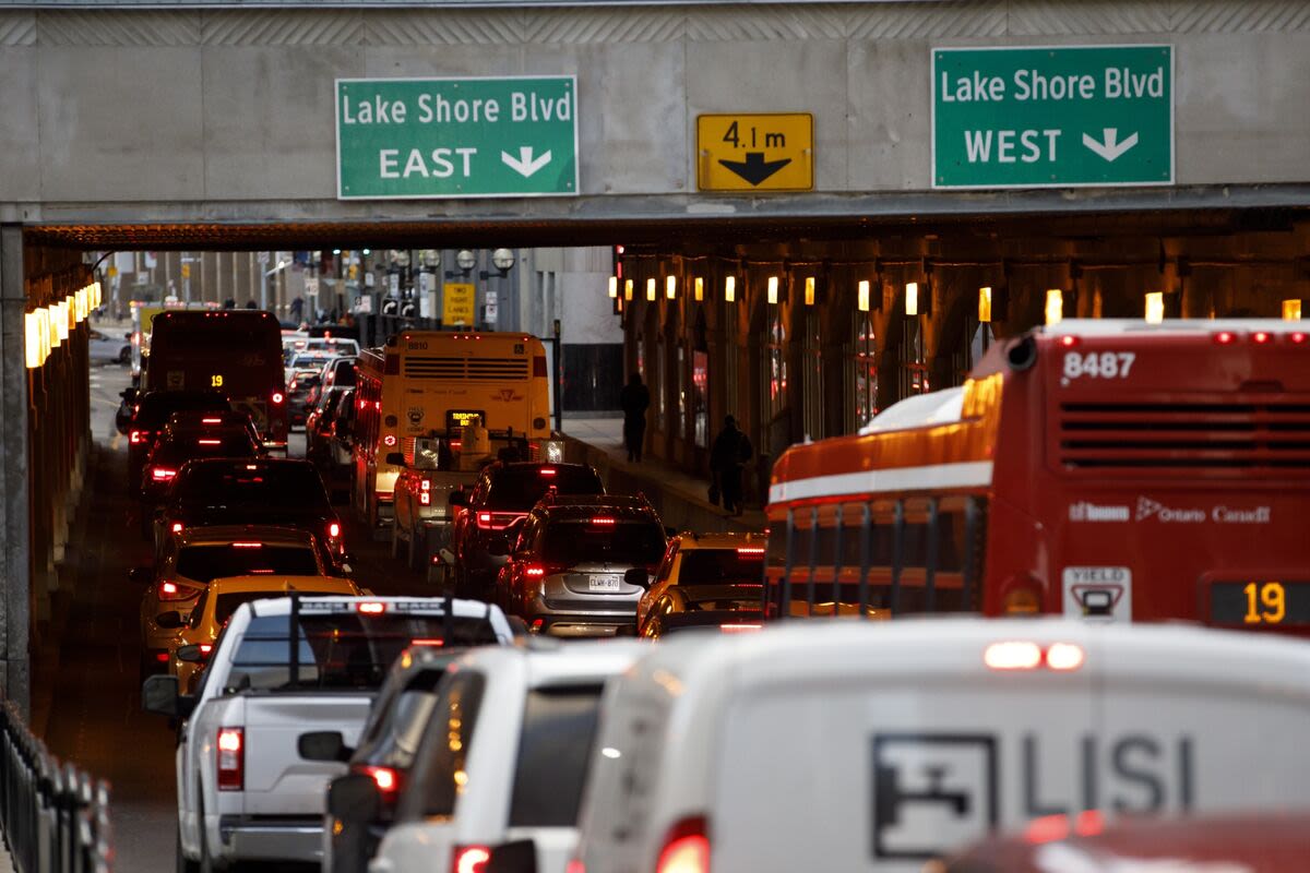 Toronto’s Traffic Crisis Is Keeping Workers Out of the Office, Poll Says