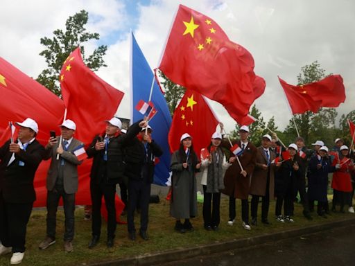 Macron besucht mit Xi zum Abschluss des Besuchs ein Restaurant in den Pyrenäen