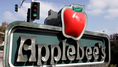 Woman shares Applebee’s ‘All You Can Eat’ appetizer, gets arrested