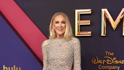 Catherine O'Hara Looks Very Glamorous in Oscar de la Renta at the Emmys