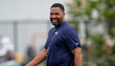 Patriots coach Jerod Mayo unfazed by Matthew Judon airing contract woes