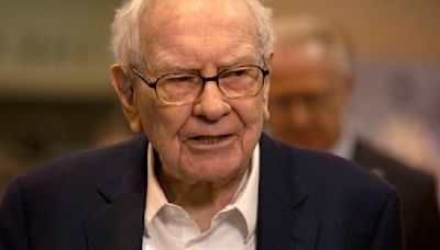 Warren Buffett's Berkshire Hathaway sells Bank of America for a ninth straight day