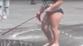 Watch A Girl Walk An Emotional Support Alligator On A Leash In A Philly Park