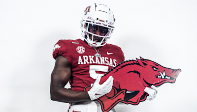 2025 All-American Tavion Wallace Pledges to Arkansas