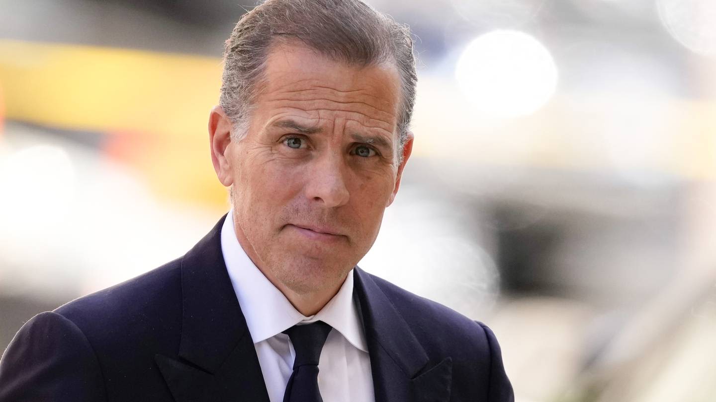 Defense calls Hunter Biden's daughter Naomi in federal gun trial after prosecution rests case