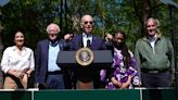 Progressives circle wagons around embattled Biden