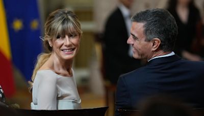 Pedro Sánchez acude con Begoña Gómez al acto del Palacio Real por los diez años del reinado de Felipe VI