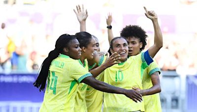 Marta comanda primer triunfo de Brasil en el futbol femenil de París