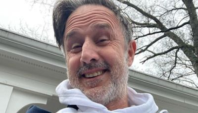 David Arquette comprou os direitos do Bozo, que pretende relançar, e perpara documentário: 'Amo palhaços em geral'